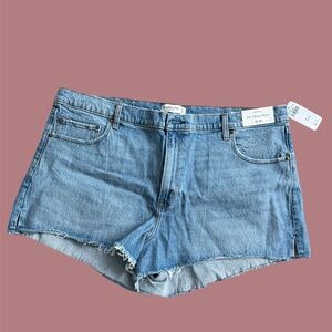 Abercrombie & Fitch Brand New The Mom Short High Waist Light Blue Jean Shorts 35